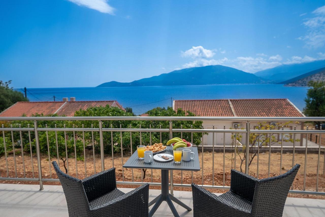 Maritina's Amazing Sea View Apartment