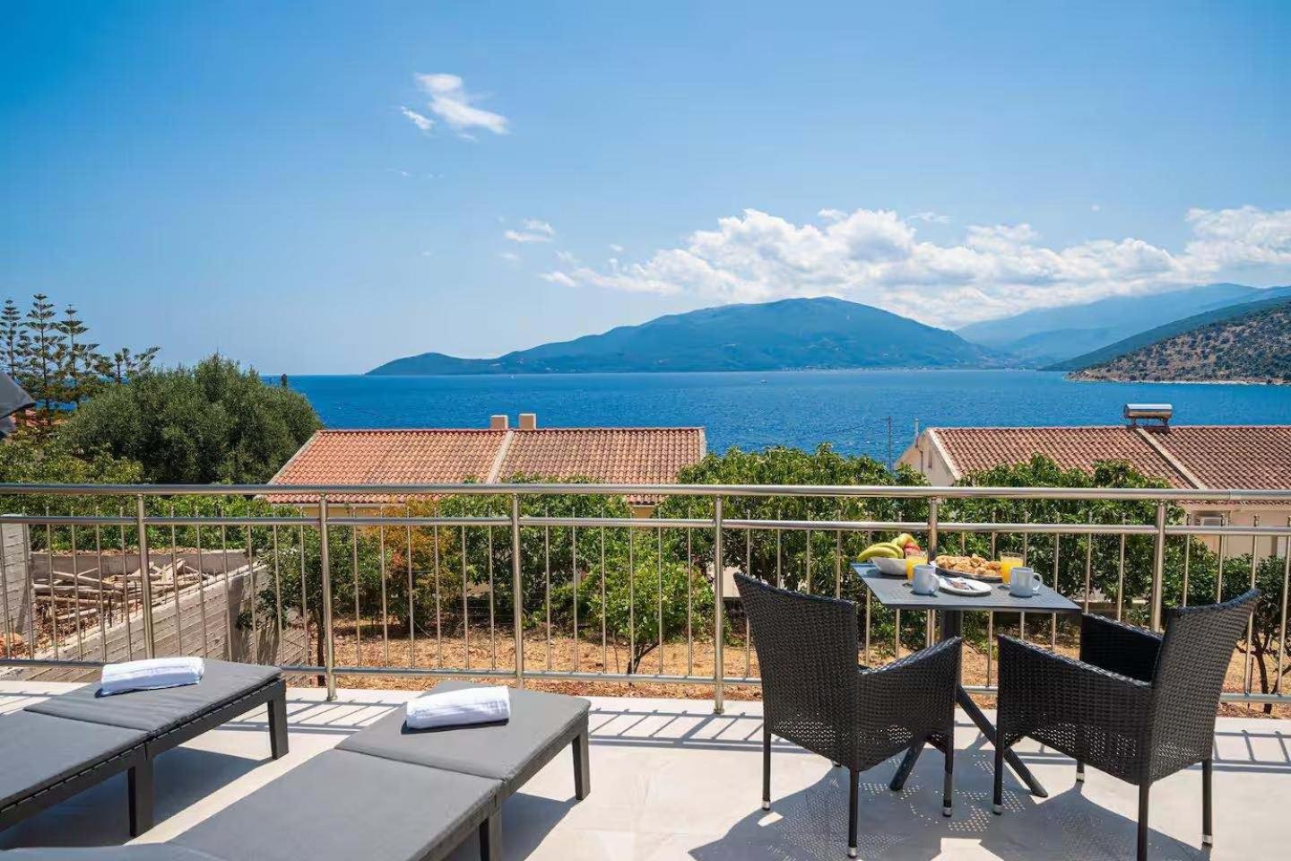 Maritina's Amazing Sea View Apartment *